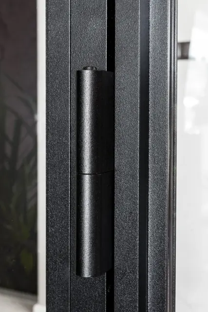 Handle detail with brass pin